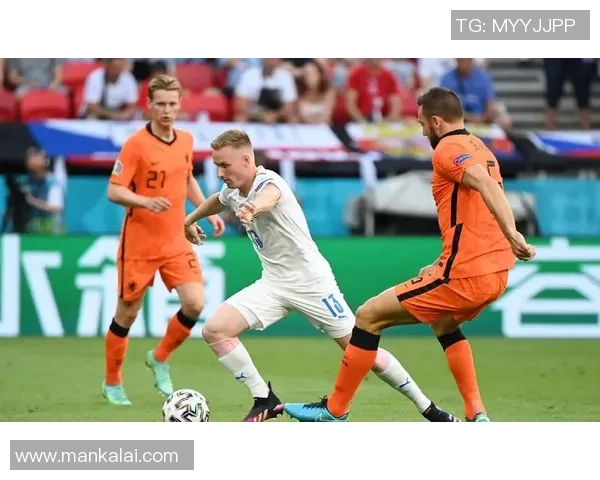 杭州羽毛球队在欧锦赛积分榜上以100分稳居第一名展现强劲实力 杭州羽毛球队在欧锦赛积分榜上以100分稳居第一名展现强劲实力